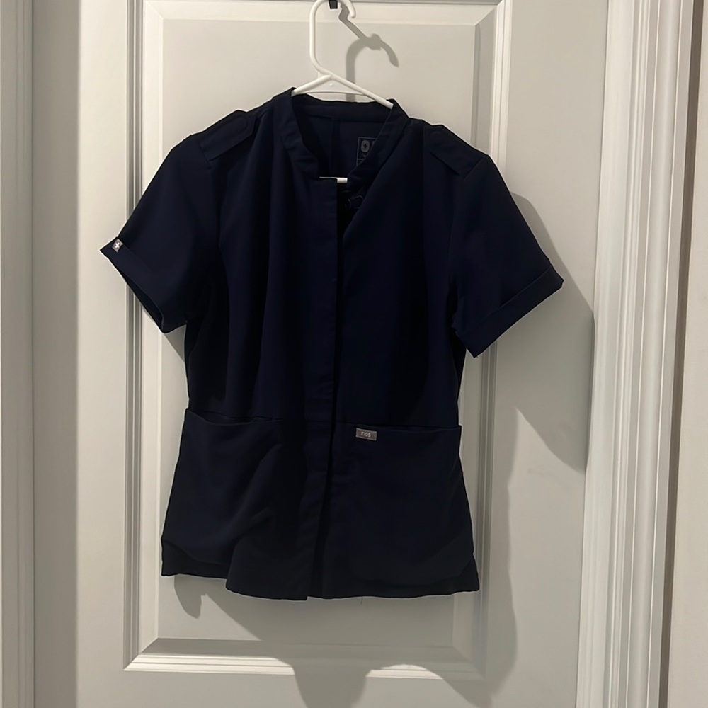 Figs Scrub Top